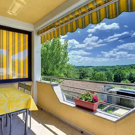 Semy Holiday home Lindar